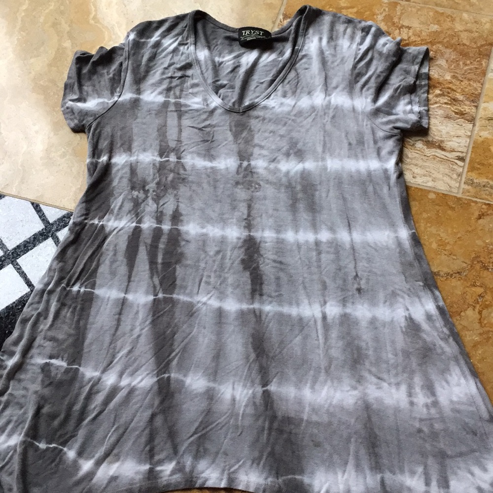 Tryst by Matthew Supersoft grayscale tie-dye tunic